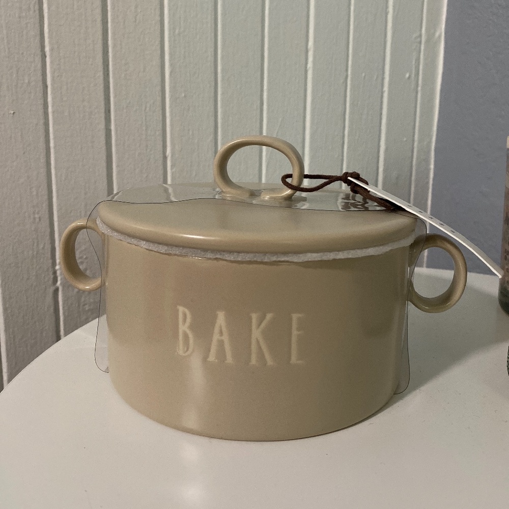 NWT Rae Dunn Bake Ceramic Baking Dish with Lid